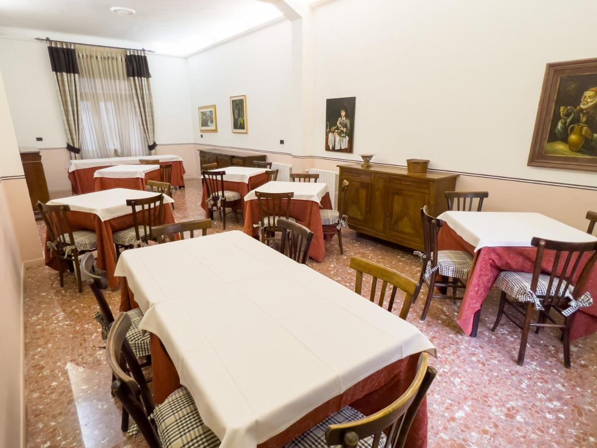 Monte Marsicano Hotel Pescasseroli Buitenkant foto
